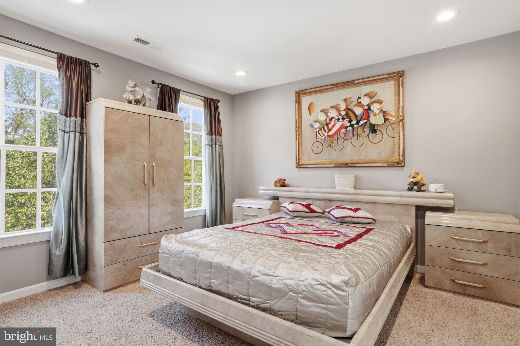 WOODMONT - Residential