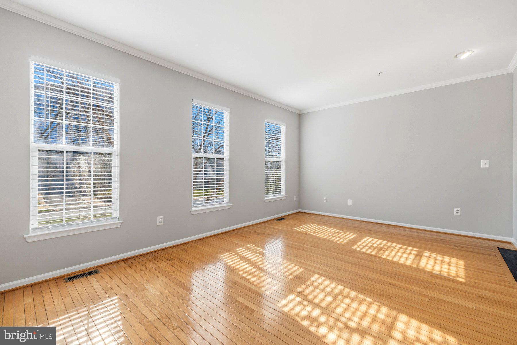 9702 WASHINGTONIAN BOULEVARD