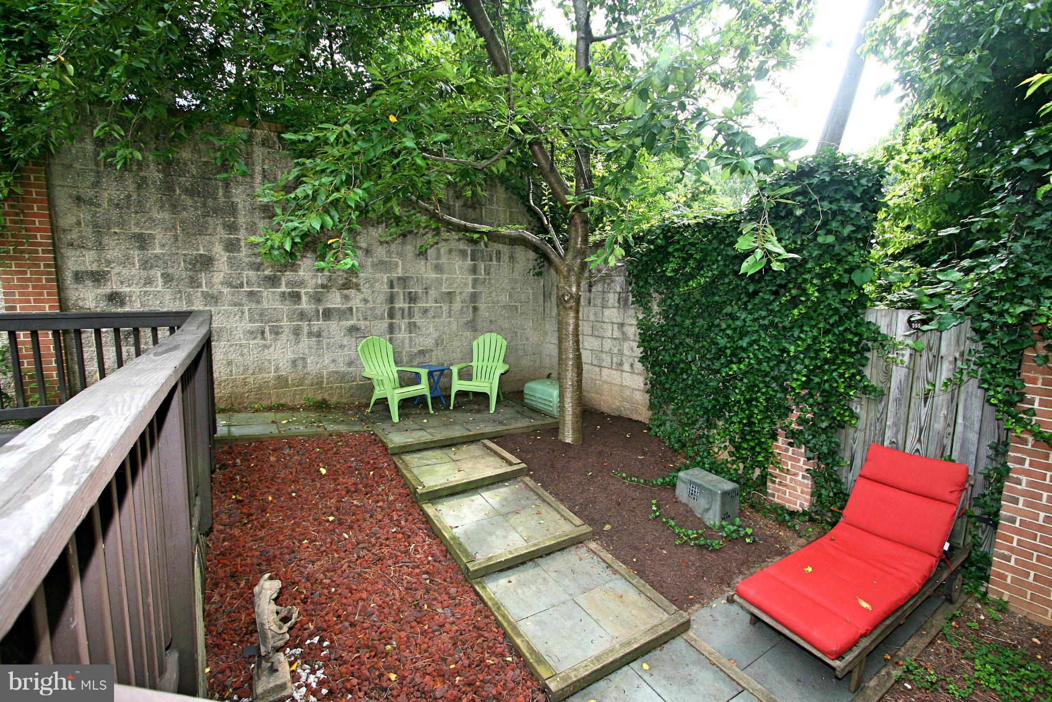 HUNTINGTON COMMONS - Residential