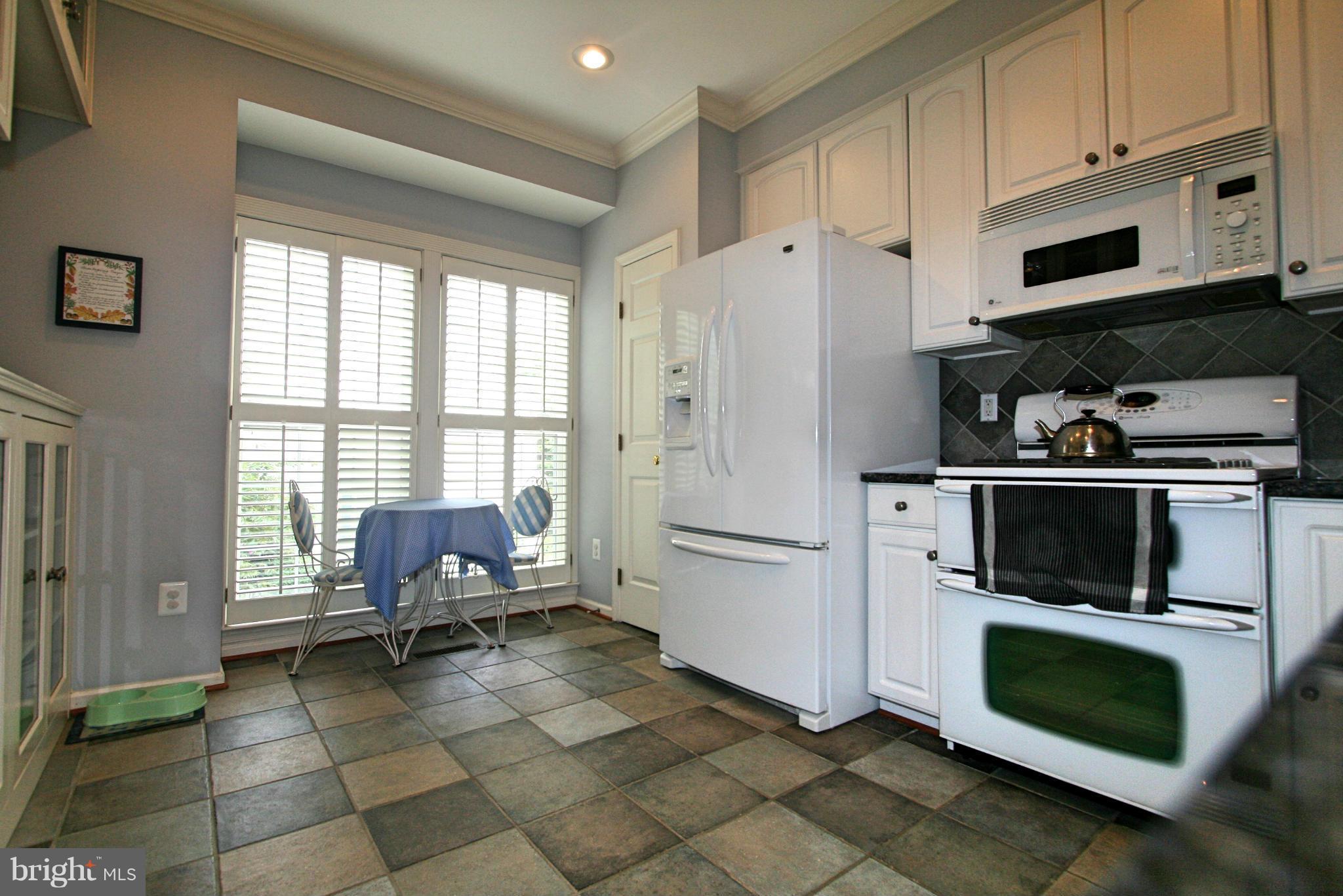 HUNTINGTON COMMONS - Residential