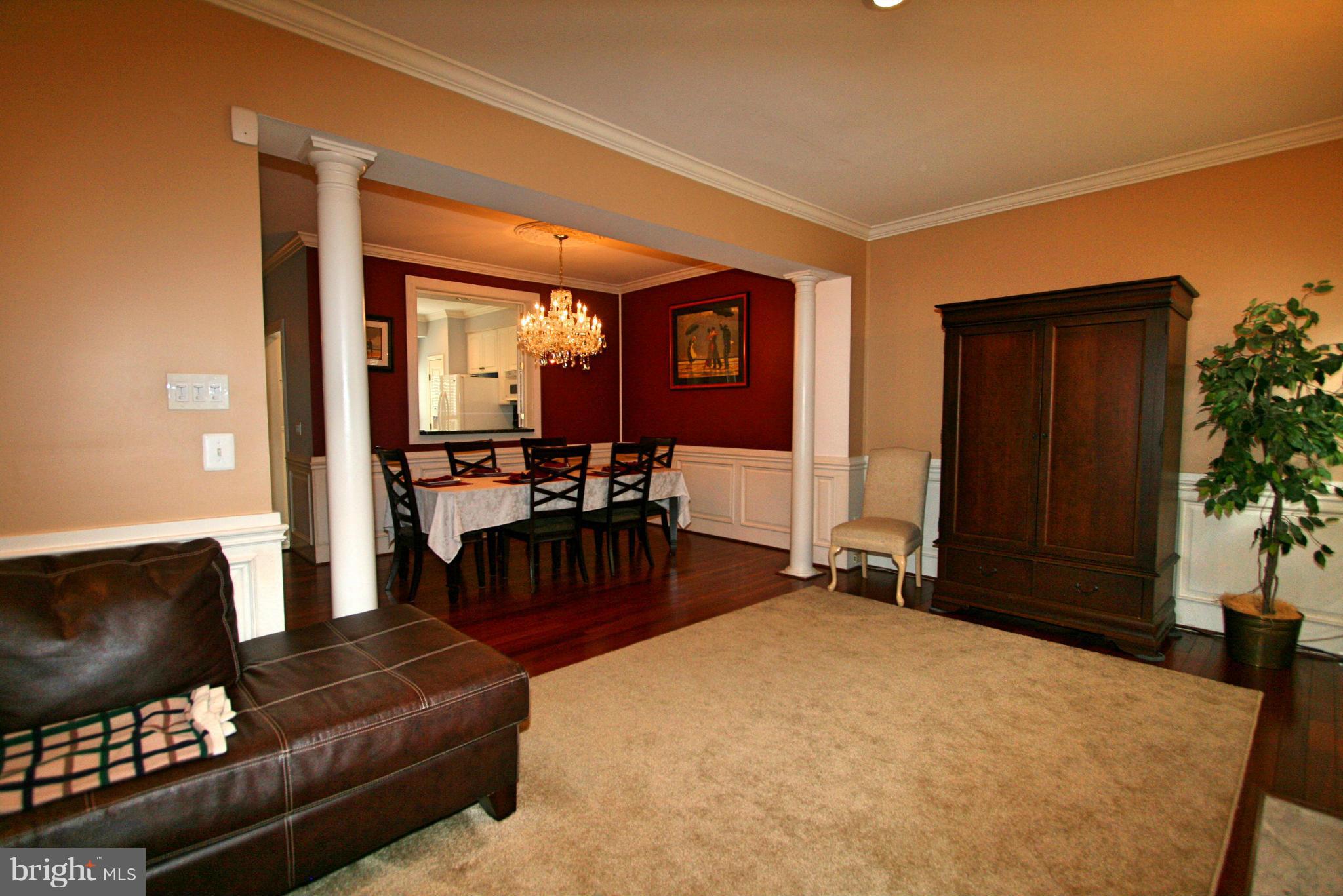 HUNTINGTON COMMONS - Residential