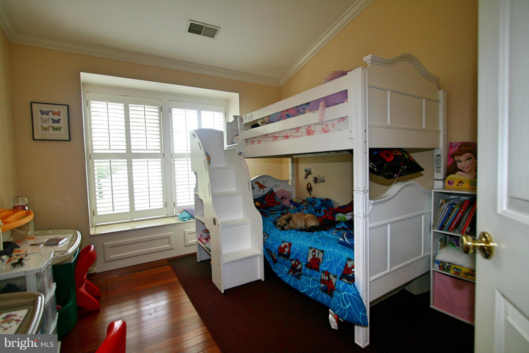 HUNTINGTON COMMONS - Residential