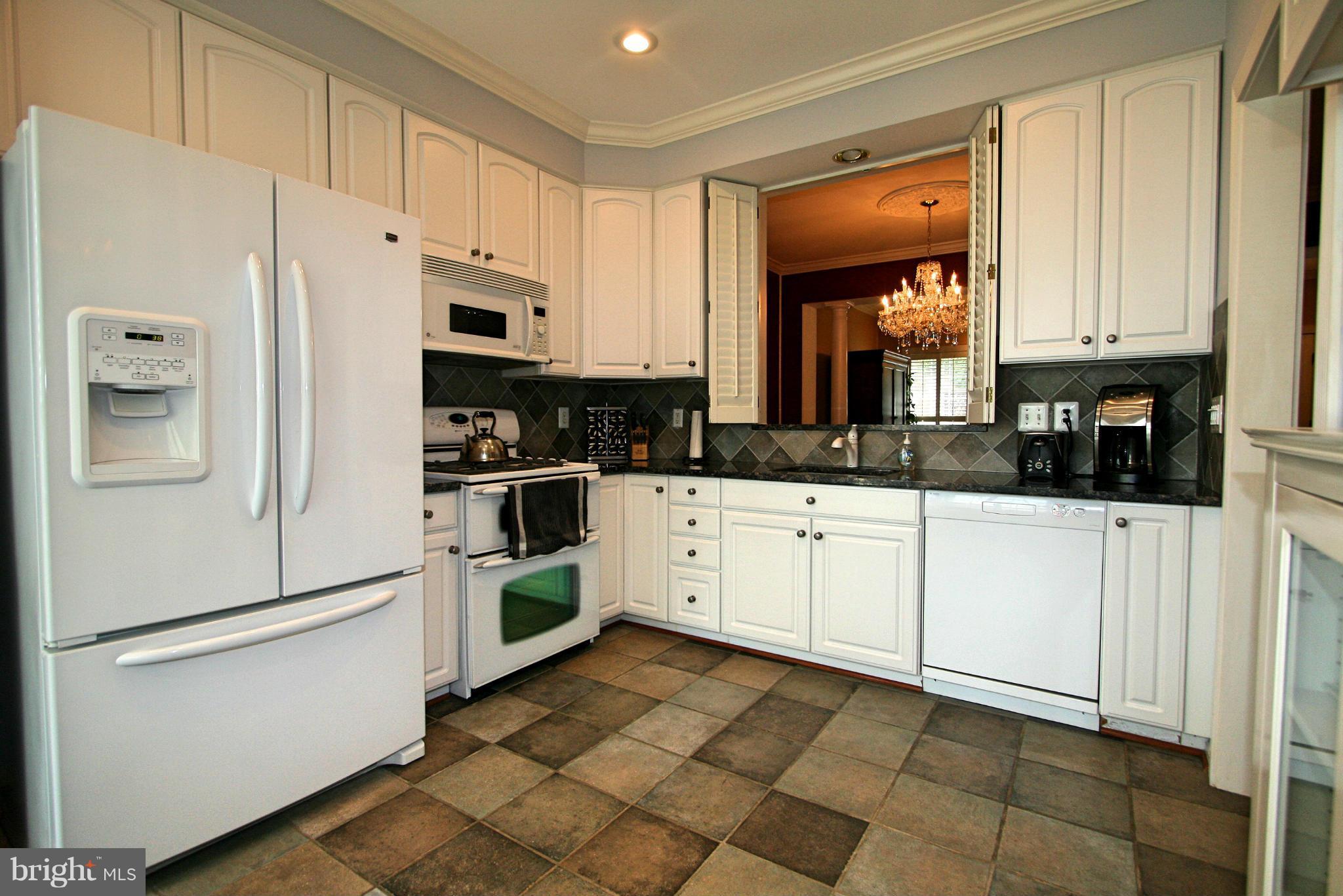 HUNTINGTON COMMONS - Residential