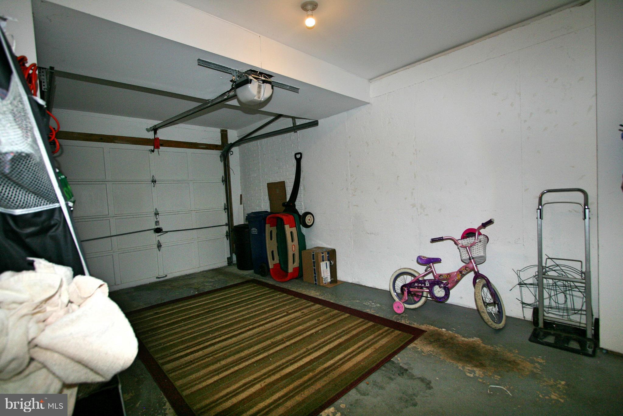 HUNTINGTON COMMONS - Residential