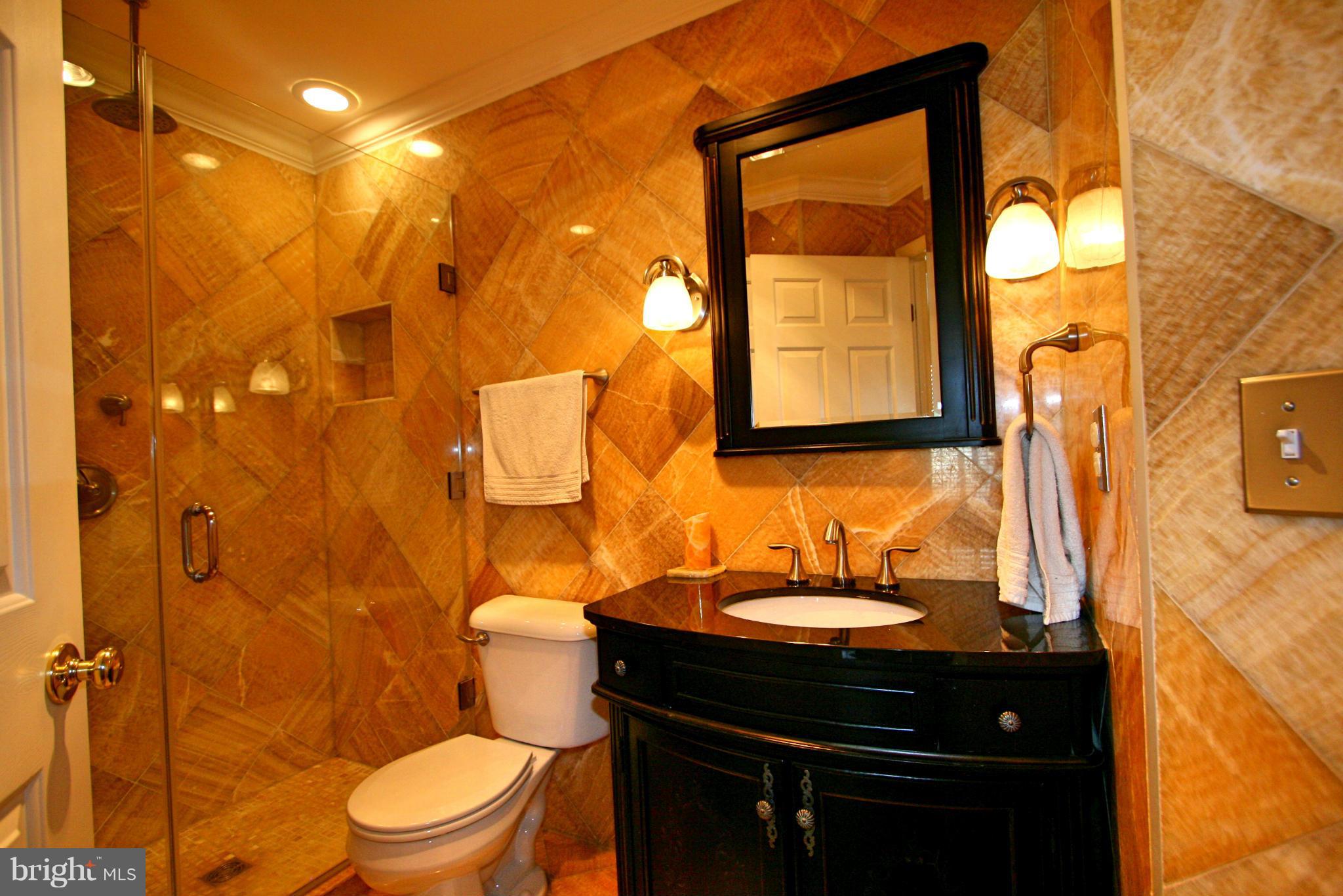 HUNTINGTON COMMONS - Residential