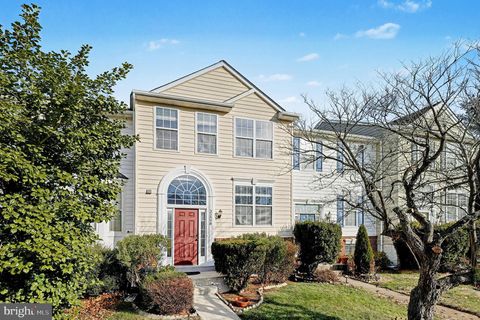 35898 CLOVER TERRACE ROUND HILL VA 20141