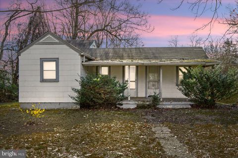 Photo of 140 Barrett Heights Road, STAFFORD, VA 22556 (MLS # VAST2046870)