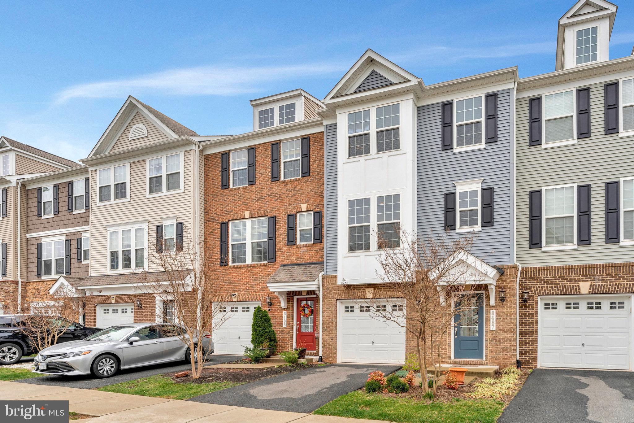 HERITAGE CROSSING TOWNS - Residential