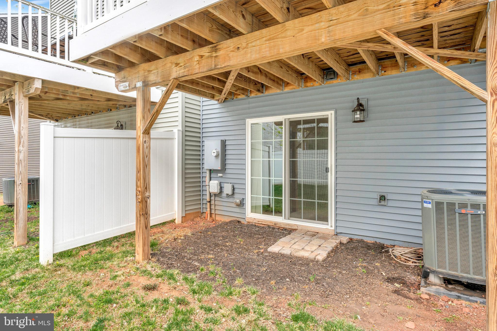 HERITAGE CROSSING TOWNS - Residential