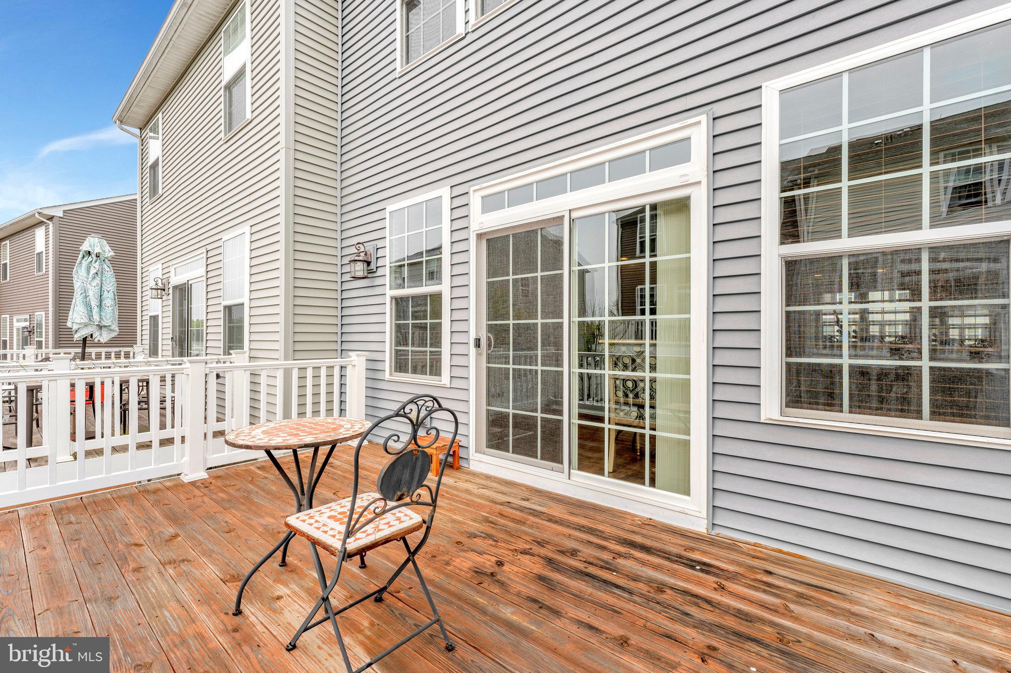 HERITAGE CROSSING TOWNS - Residential