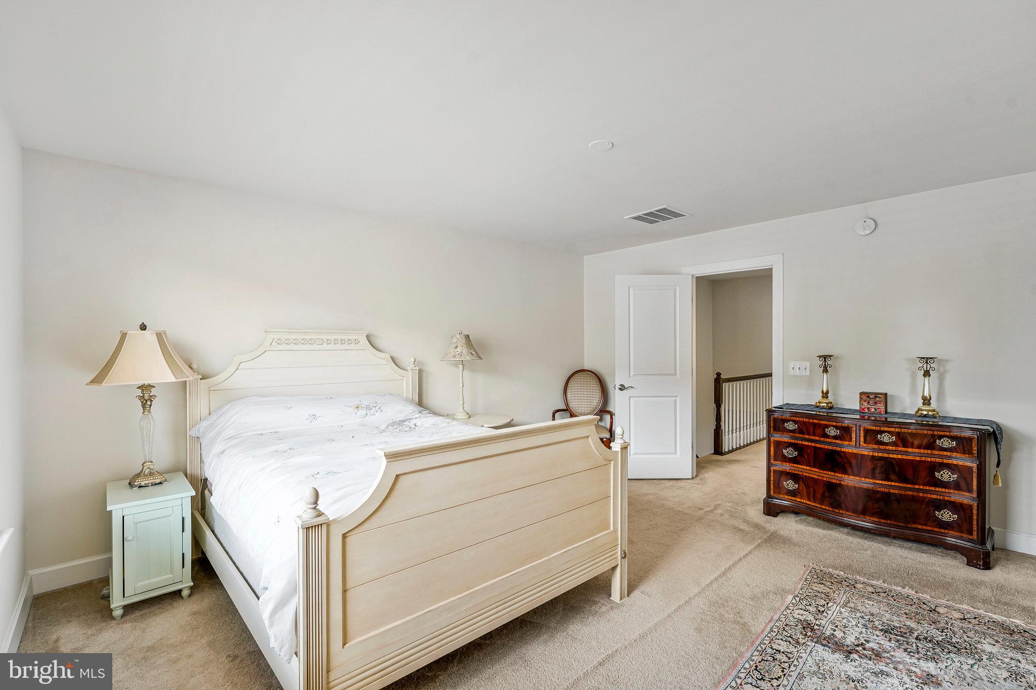 HERITAGE CROSSING TOWNS - Residential