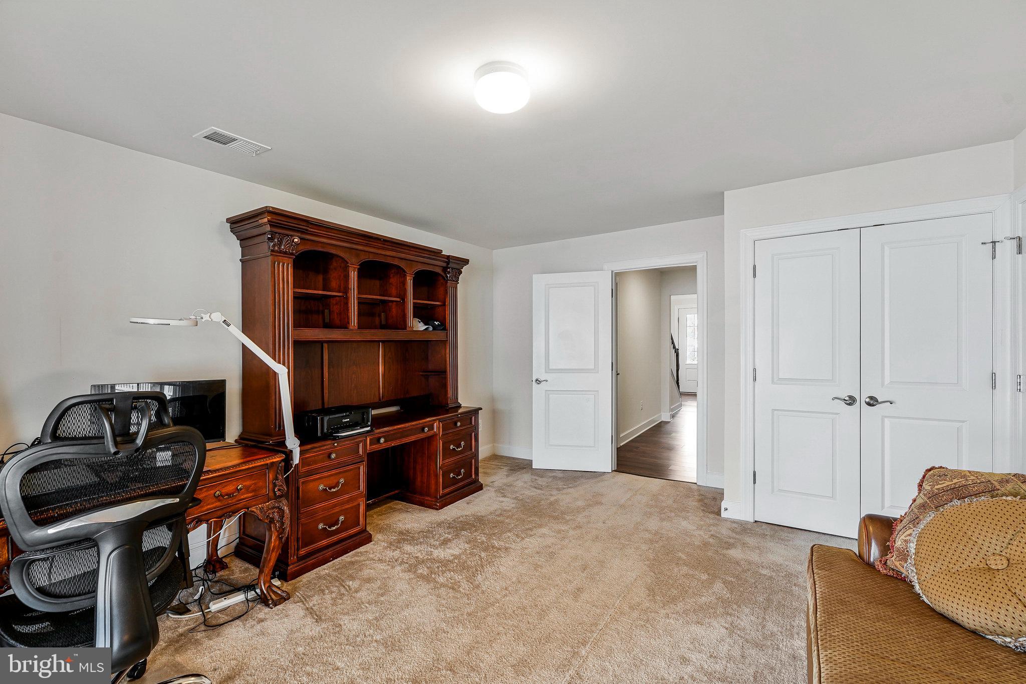 HERITAGE CROSSING TOWNS - Residential