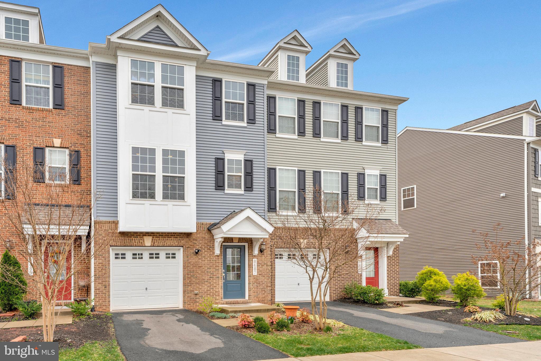 HERITAGE CROSSING TOWNS - Residential