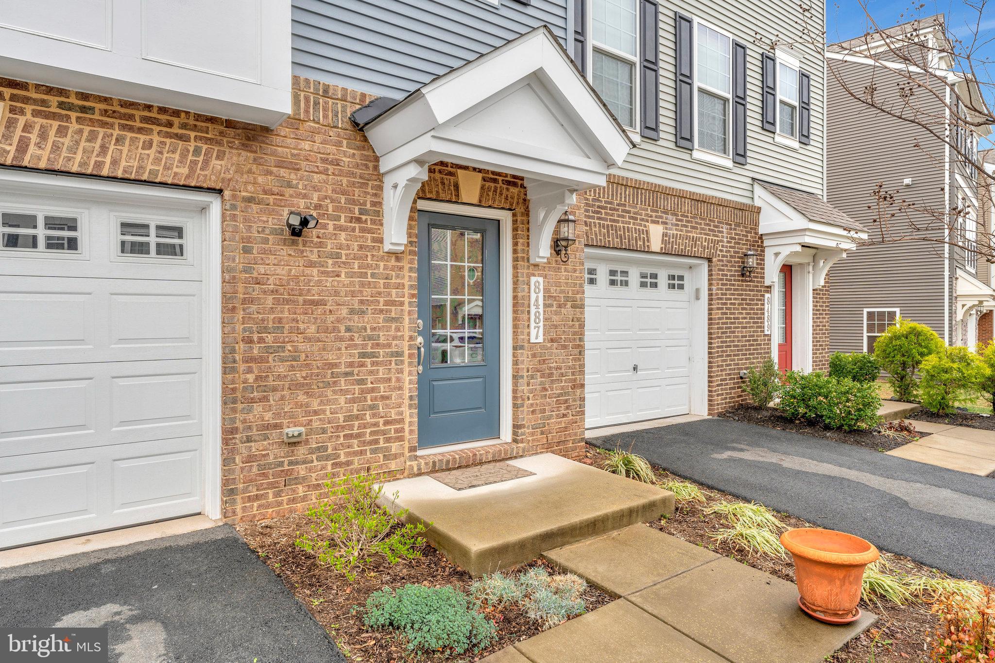 HERITAGE CROSSING TOWNS - Residential