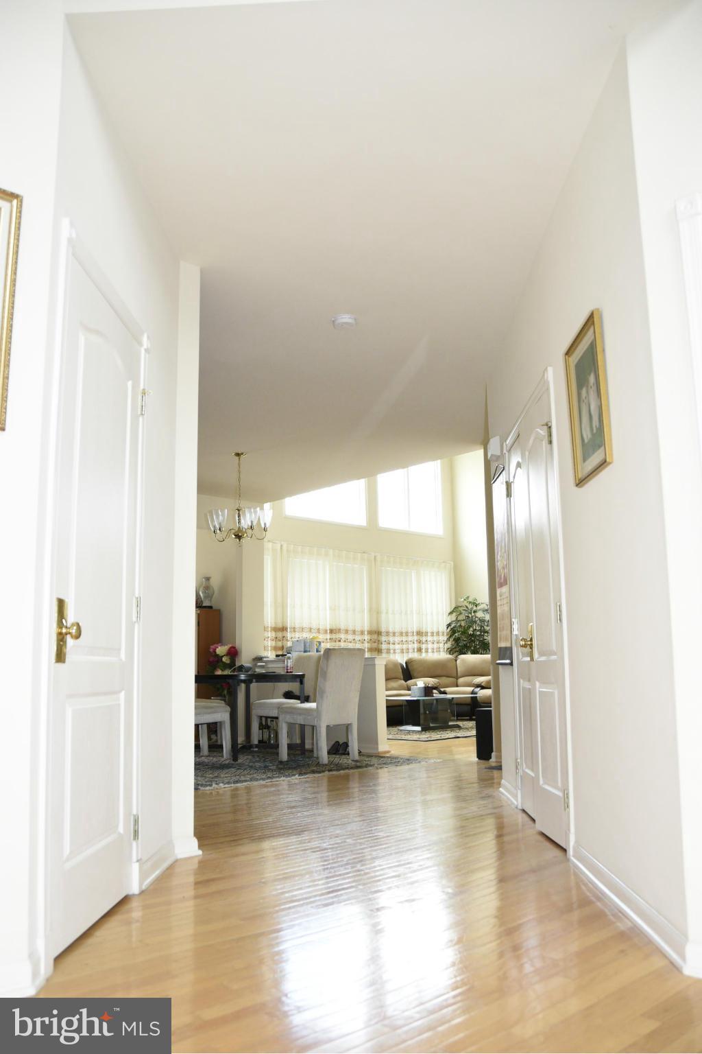 LOUDOUN VALLEY ESTATES - Residential Lease