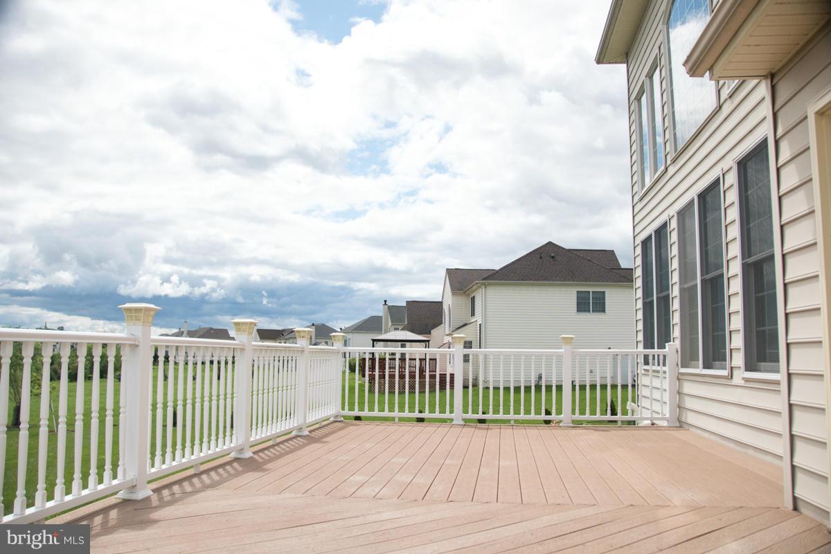 LOUDOUN VALLEY ESTATES - Residential Lease