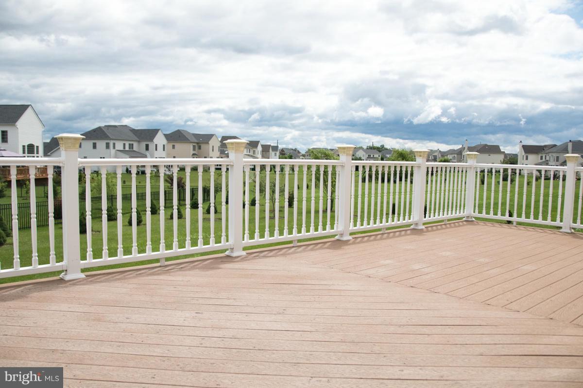 LOUDOUN VALLEY ESTATES - Residential Lease