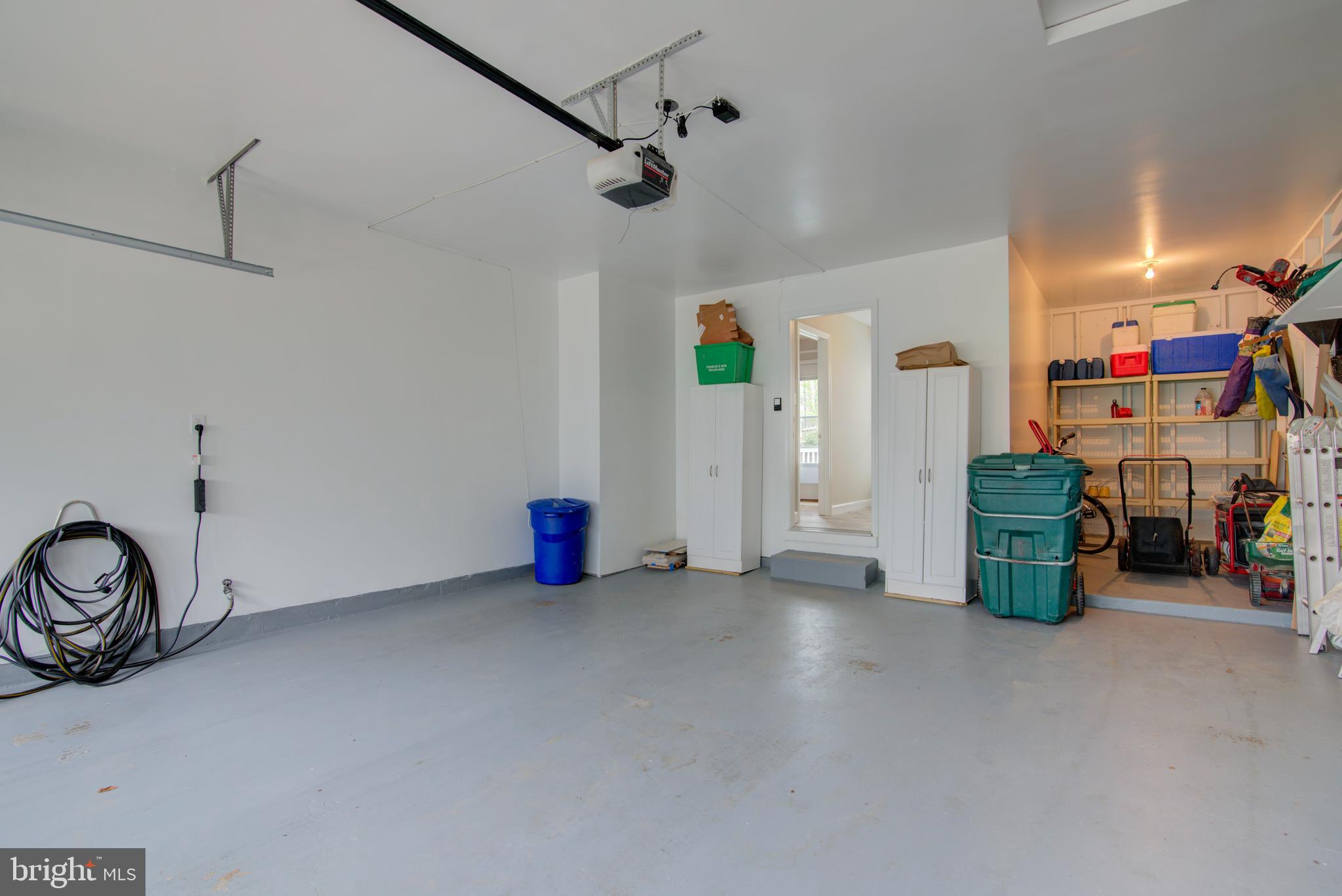 LAKE RIDGE - Residential