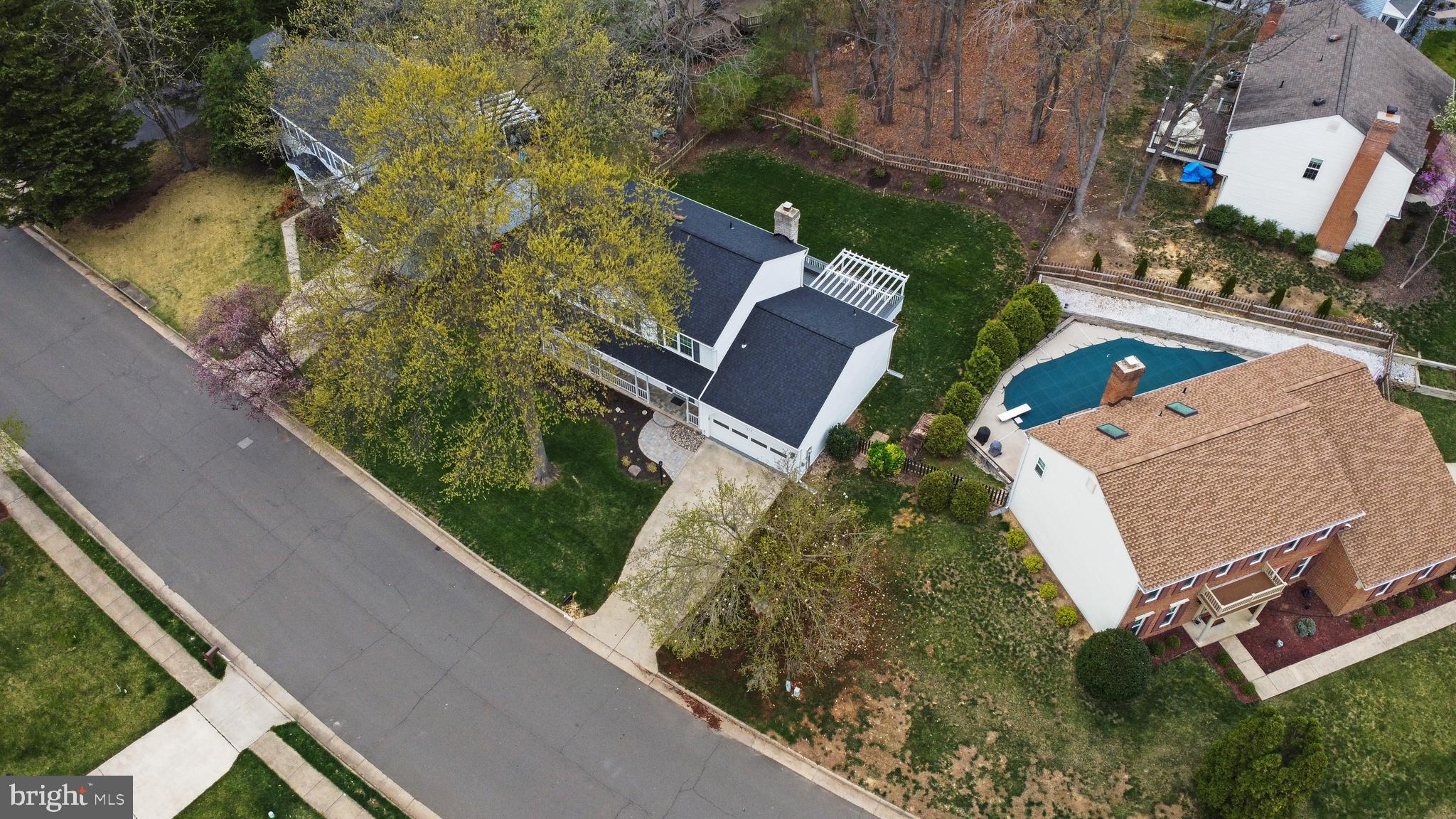 LAKE RIDGE - Residential