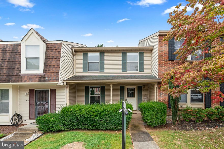 Open House Saturday 9/21/24 1pm-3pm. Park Summit Diamond in the rough! Fabulous opportunity to get creative and build some SWEAT EQUITY.  Superbly located near DowntownCrown, Rio, Muddy Branch Shopping Center, NIST, AstraZenica, I 270/I370 & Metro Access. Charming features, 2 Primary Suites, Vaulted Ceilings, Brick Fireplace, Covered Front Porch, Level Entry, Finished basement, Living Room Wood Floor, Community Pool! Read for the next owner to select your own finishing touches!
Fantastic opportunity build some sweat equity!!