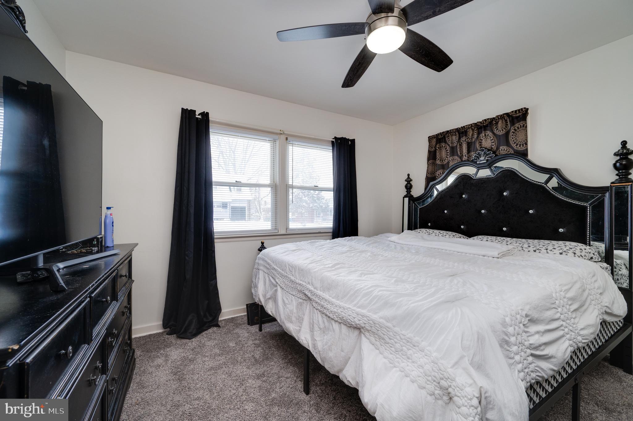 HYDE PARK - Residential