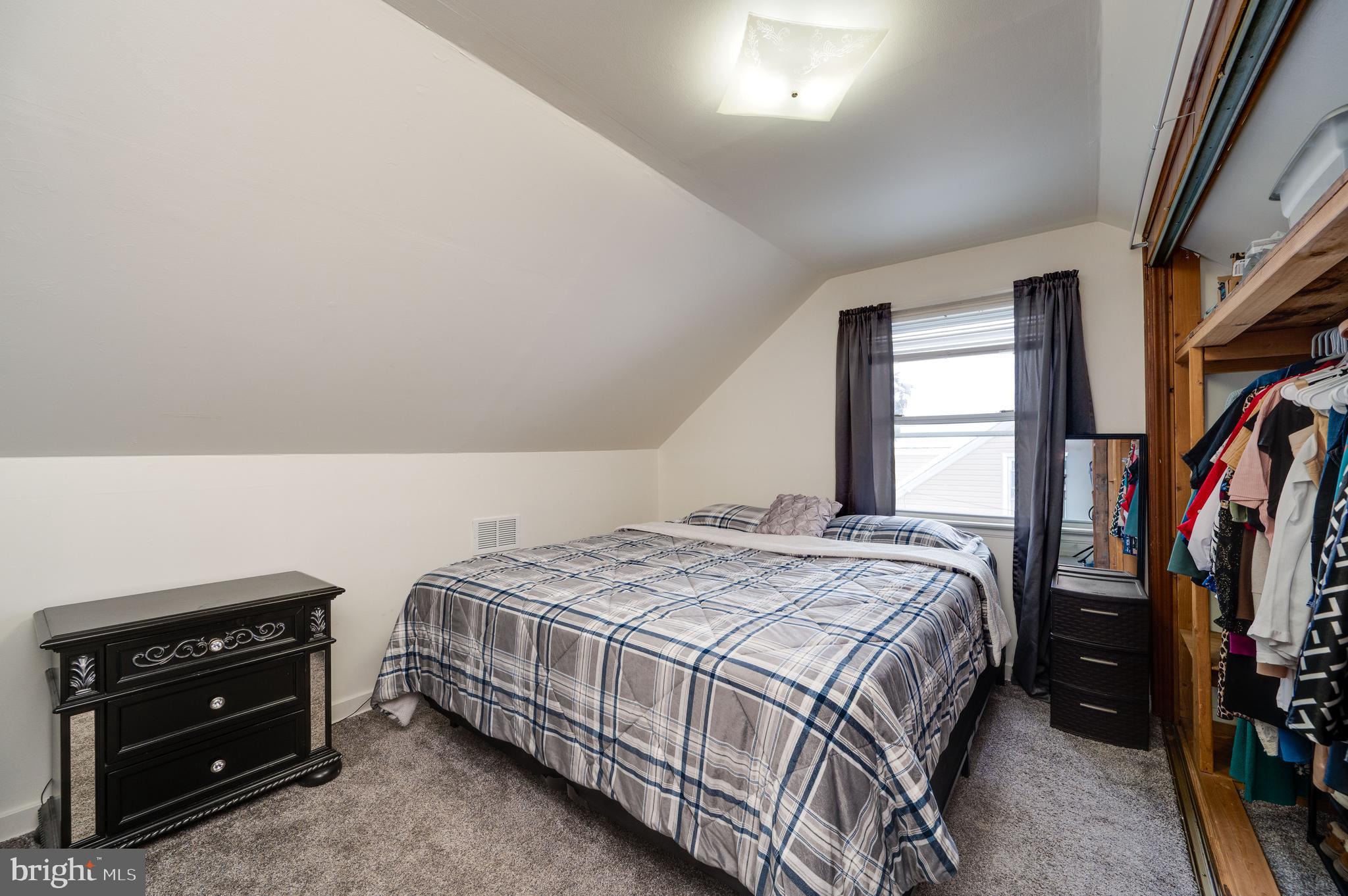 HYDE PARK - Residential