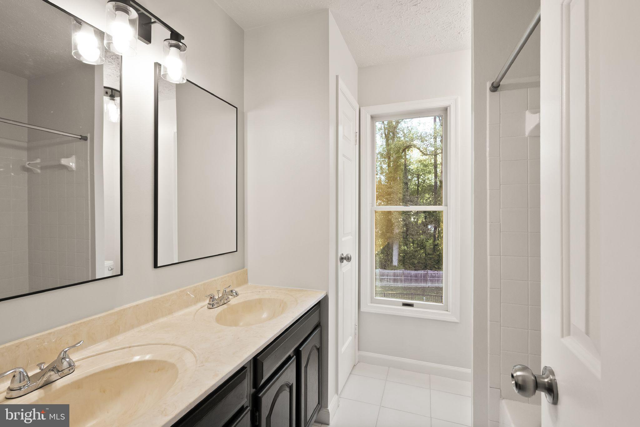 SHAKER WOODS - Residential