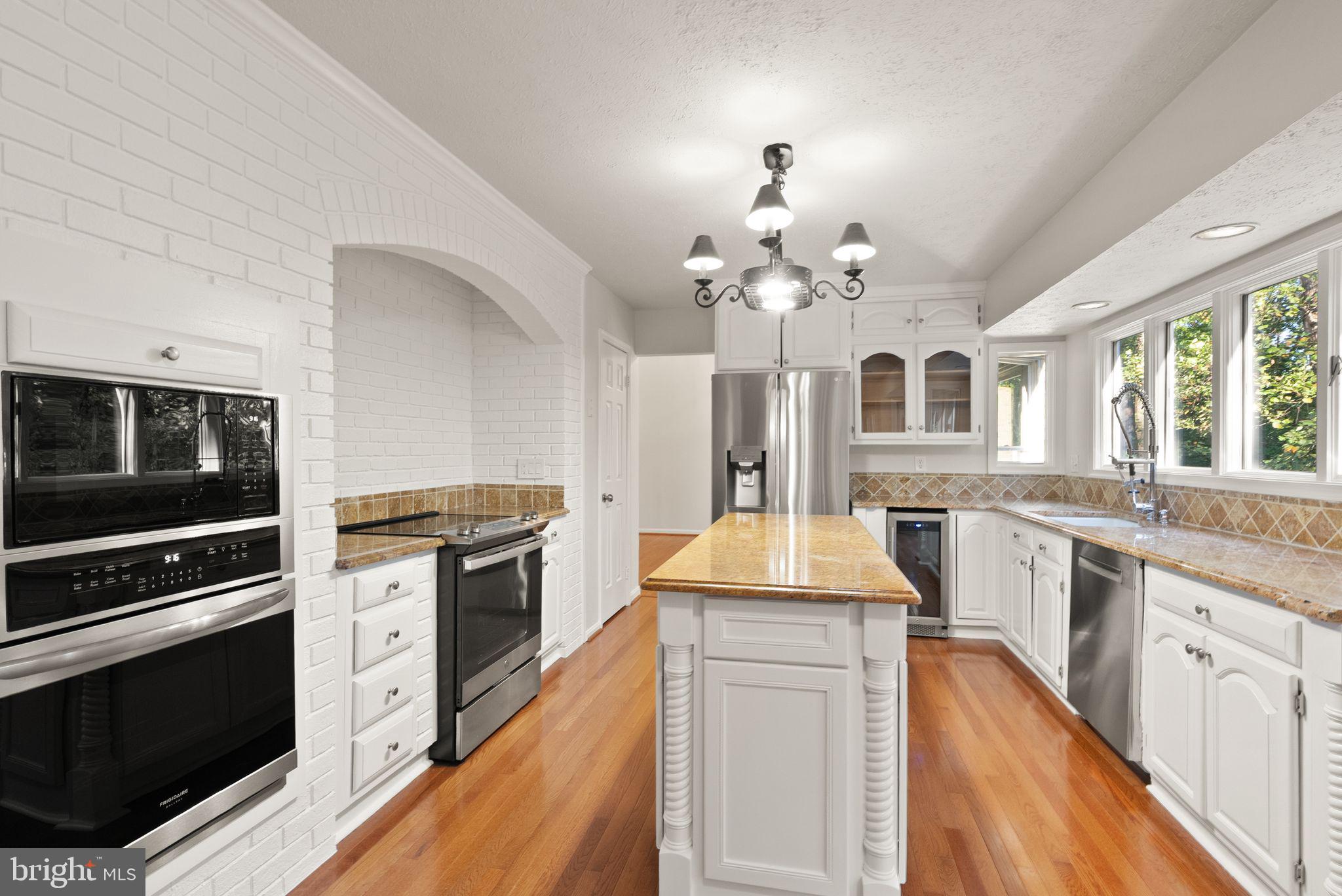 SHAKER WOODS - Residential