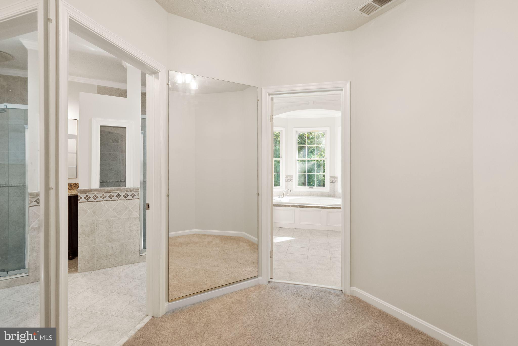 SHAKER WOODS - Residential