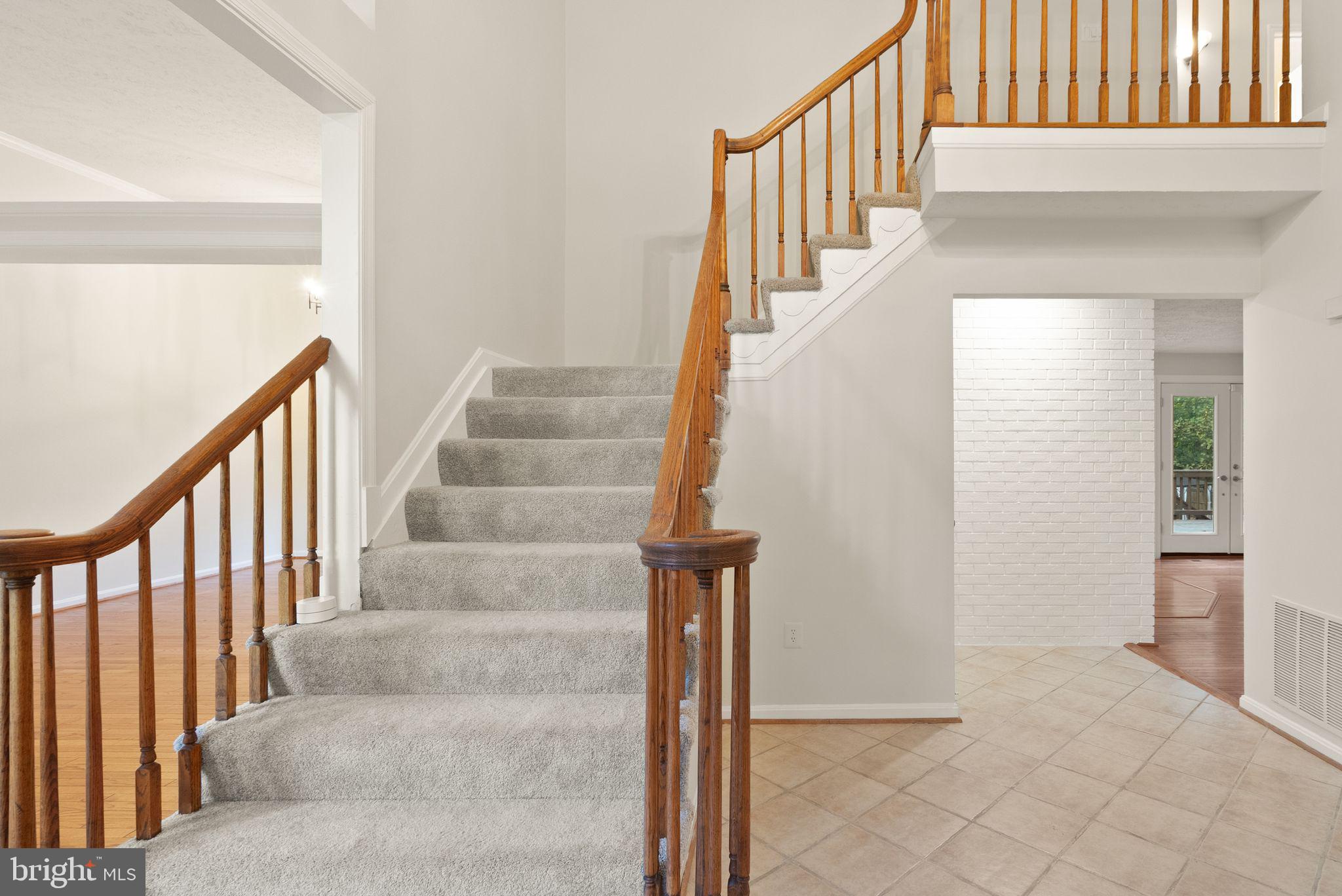 1235 GILMAN COURT