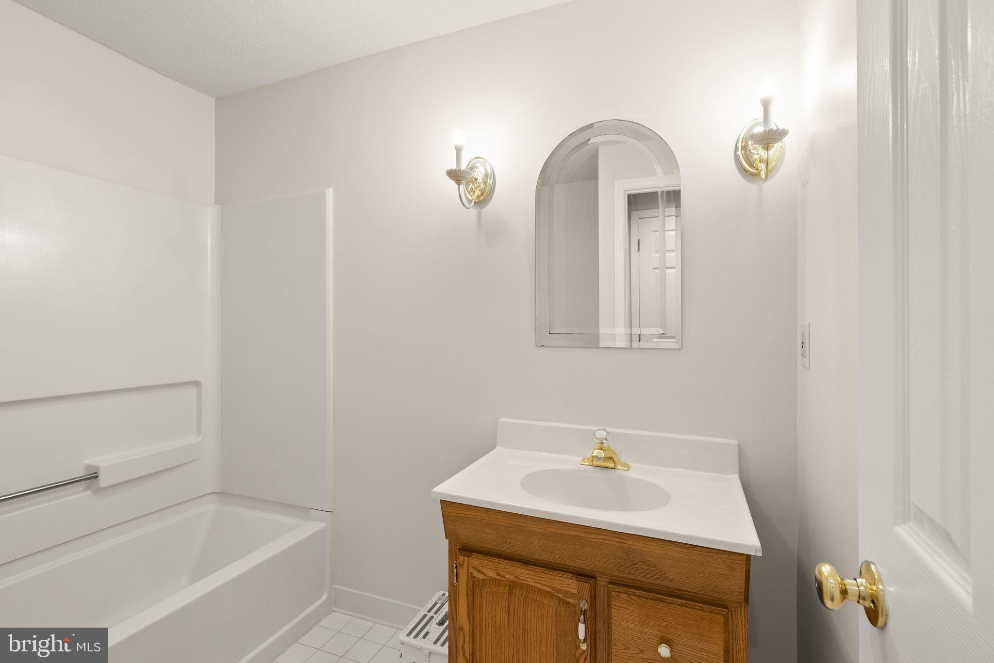 SHAKER WOODS - Residential