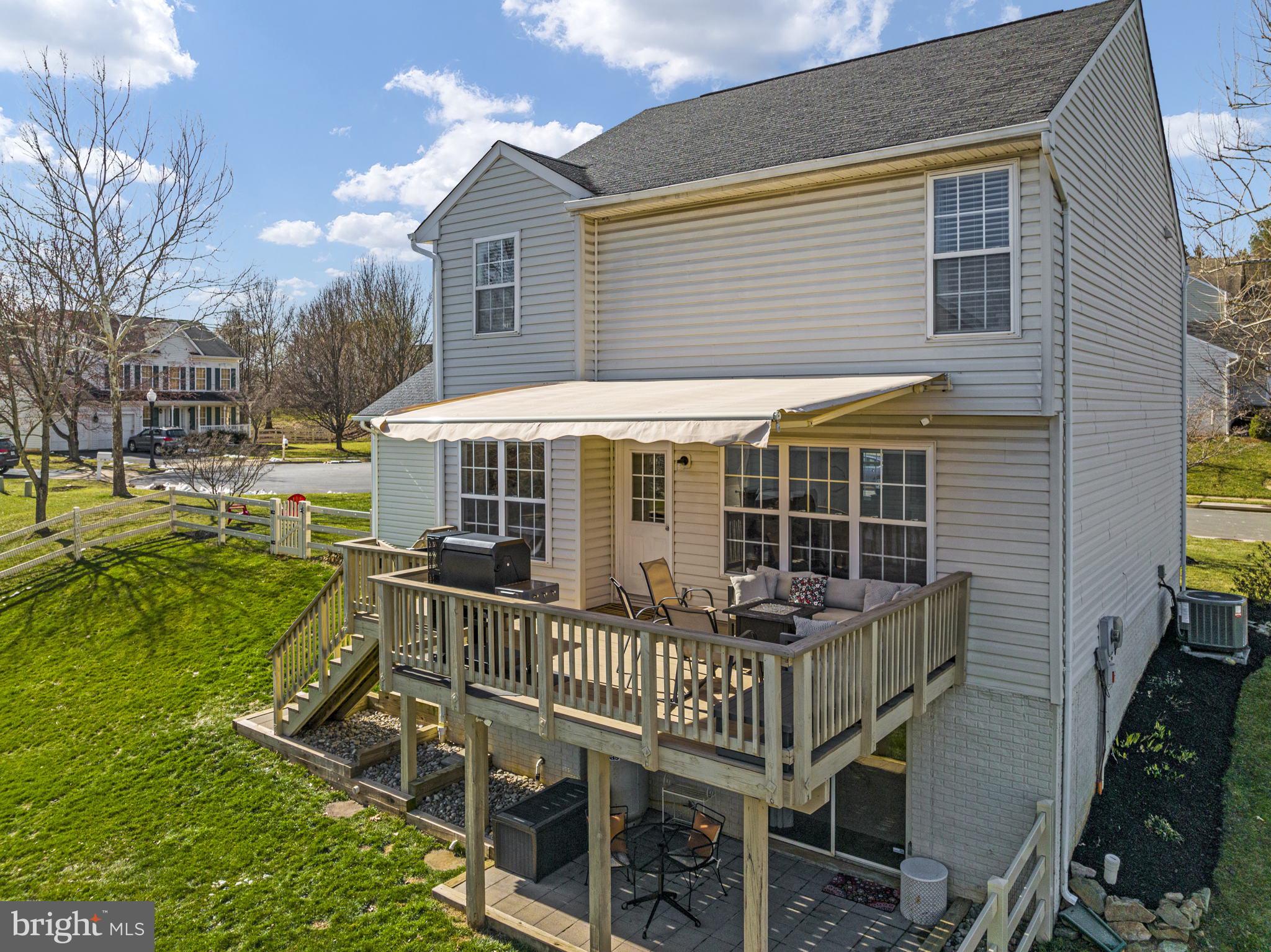 ROUND HILL - Residential