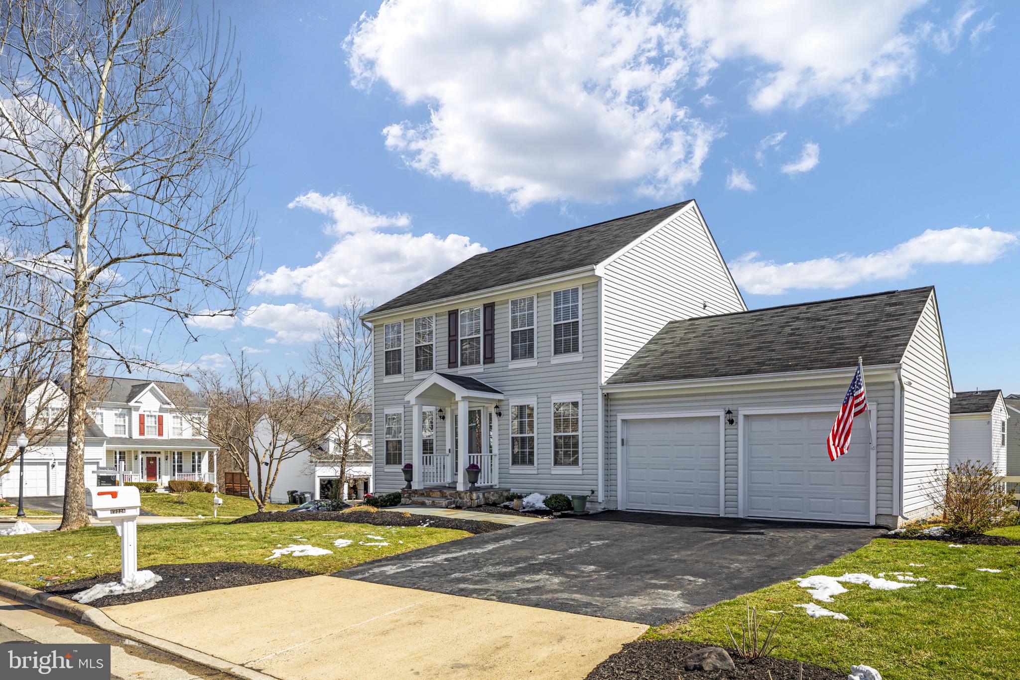 ROUND HILL - Residential