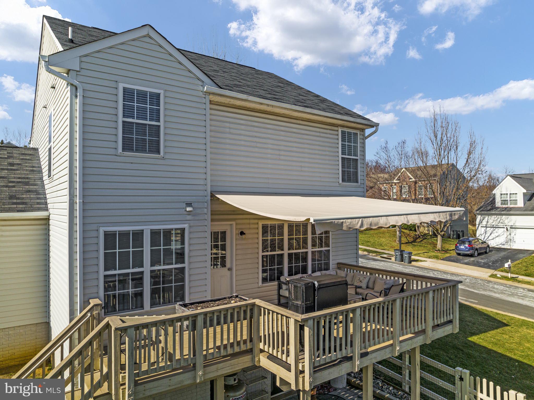 ROUND HILL - Residential