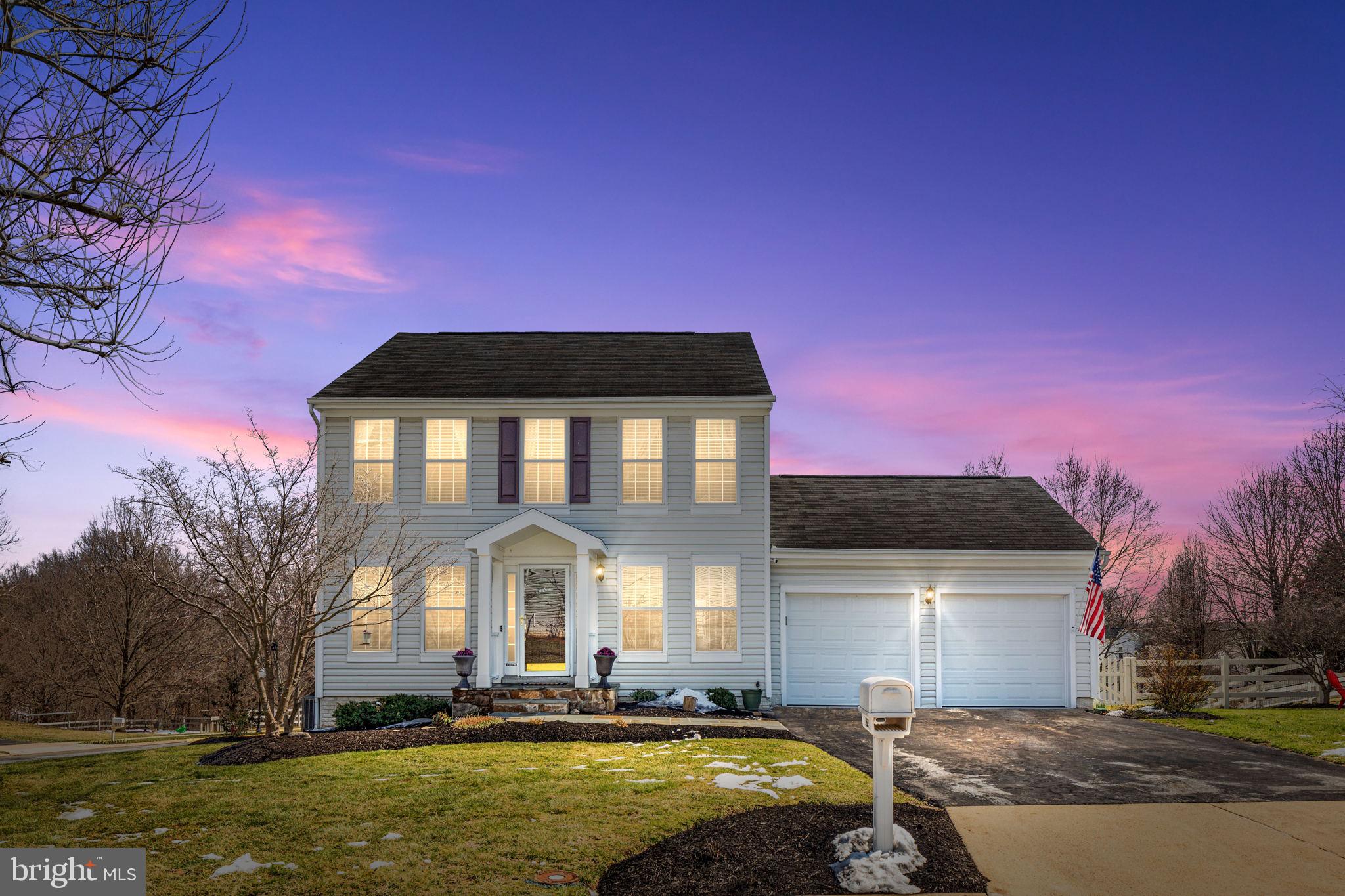 ROUND HILL - Residential