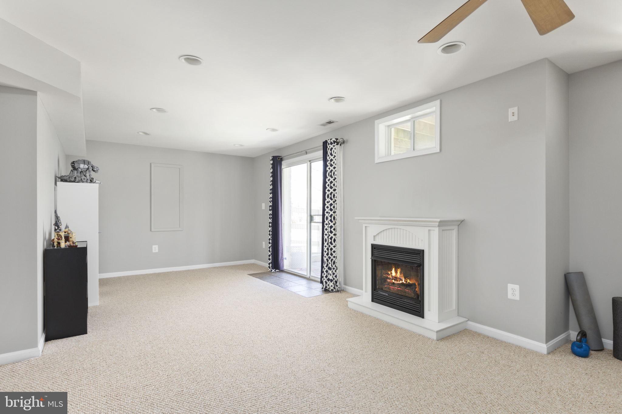 ROUND HILL - Residential