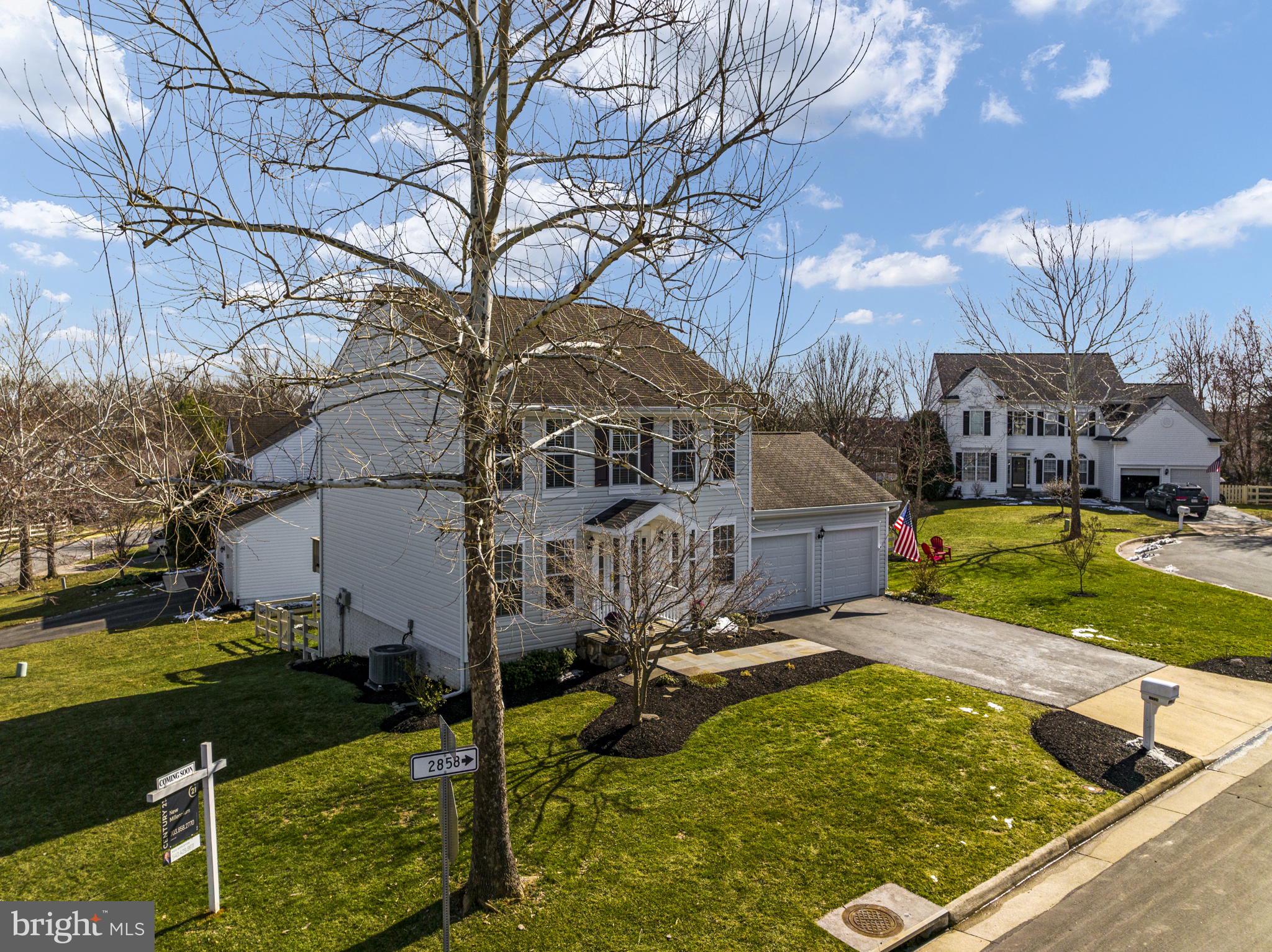 ROUND HILL - Residential