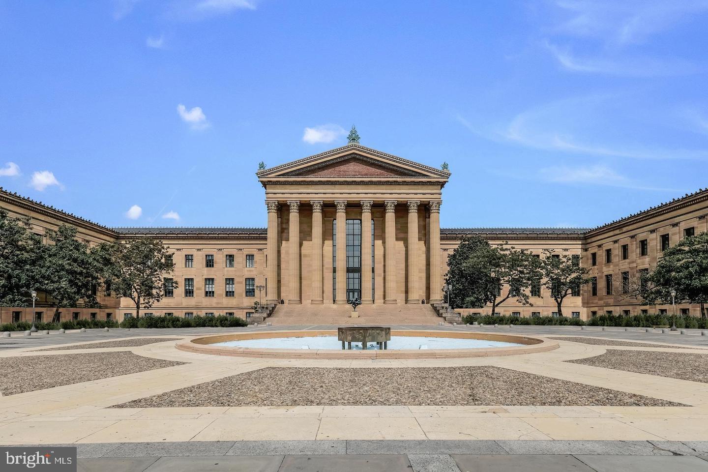 FAIRMOUNT - Residential Income