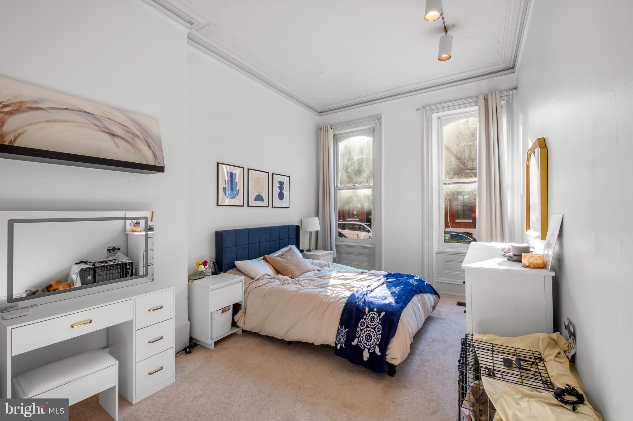 FAIRMOUNT - Residential Income