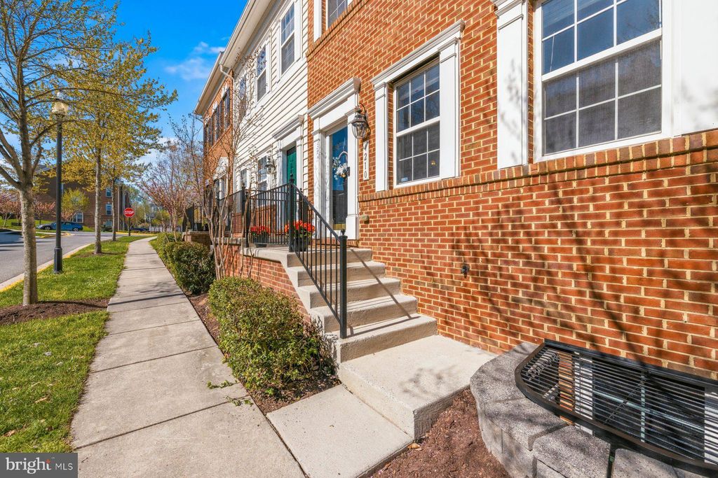 Photo of 4210 Talmadge Circle, SUITLAND, MD 20746 (MLS # MDPG2198472)