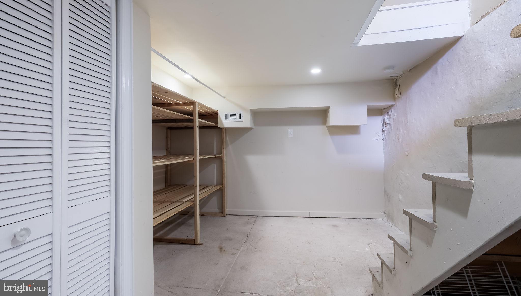 BELLA VISTA - Residential Lease