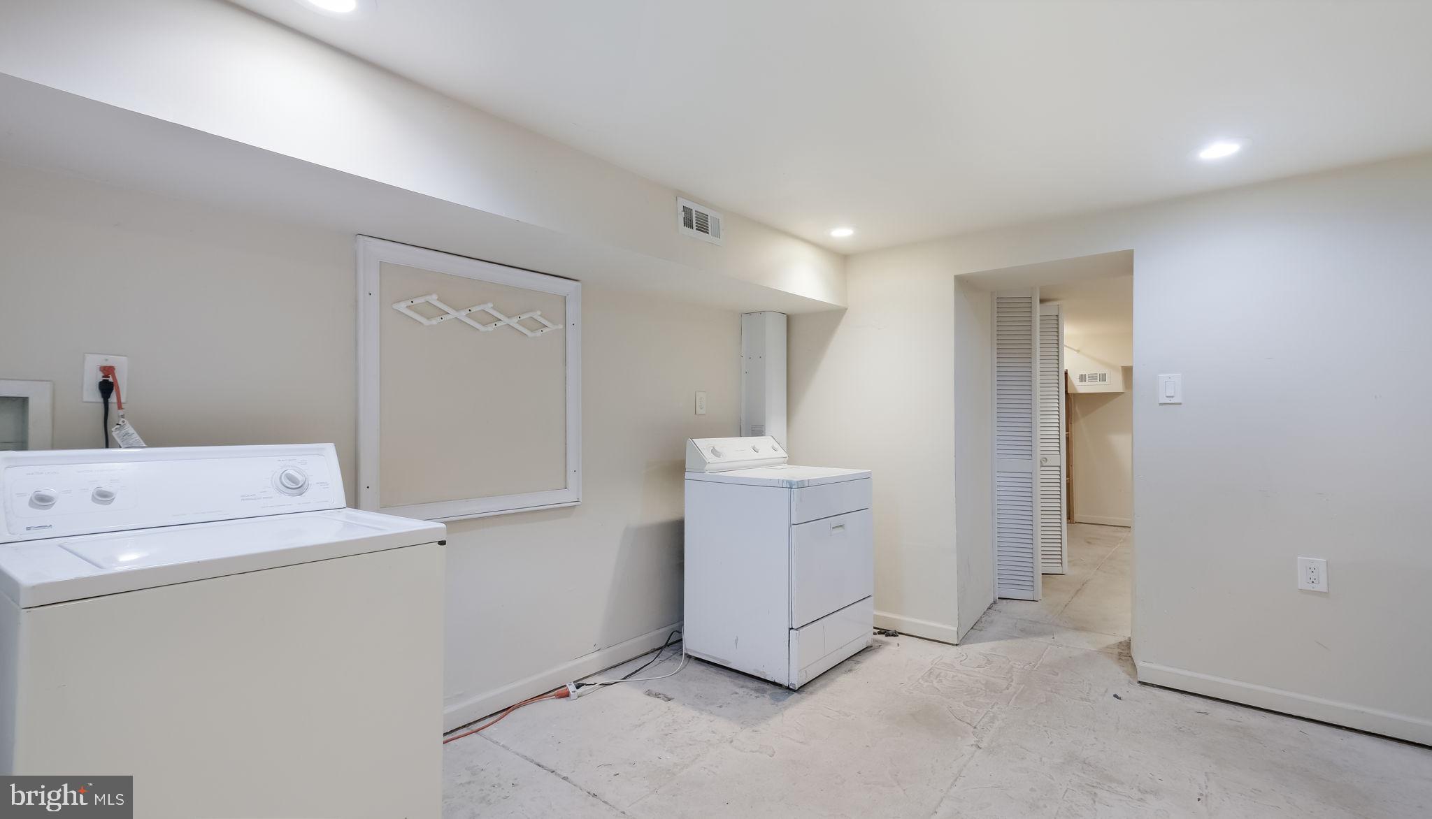 BELLA VISTA - Residential Lease