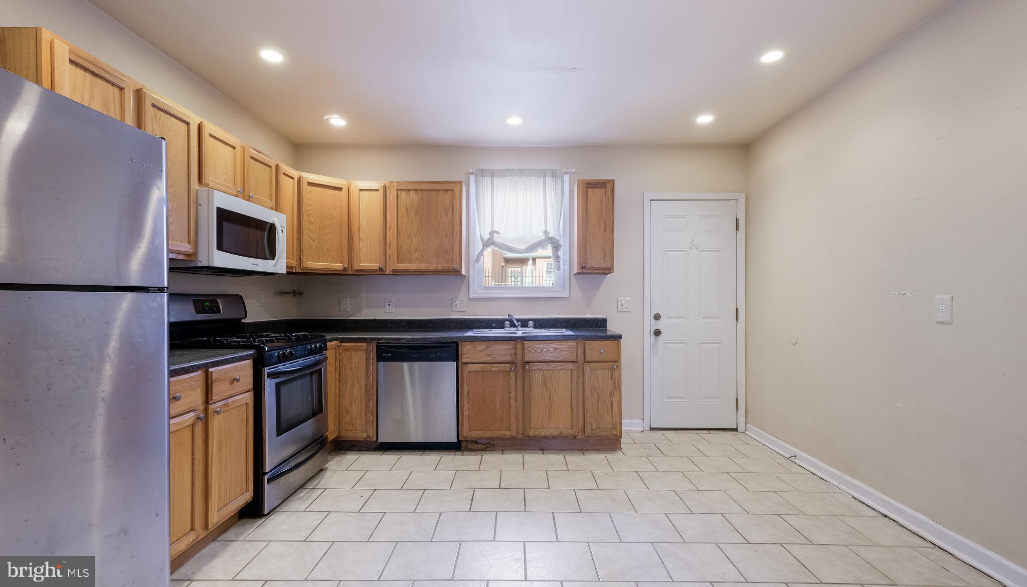 BELLA VISTA - Residential Lease