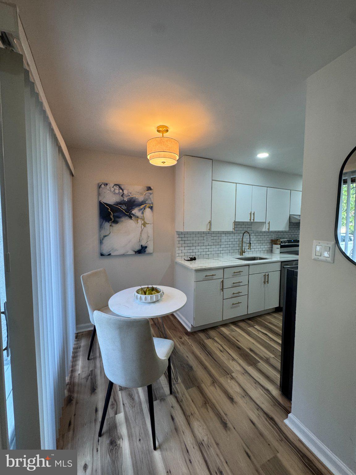 2292 WHITE CORNUS LANE