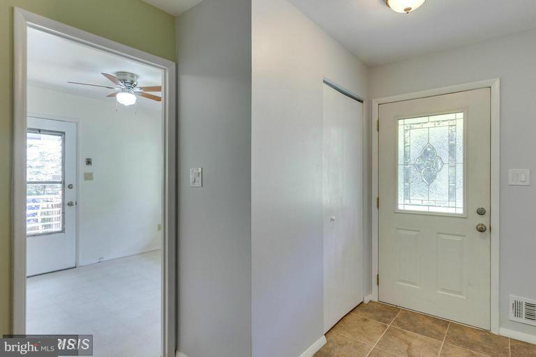 SURREY SQUARE - Residential Lease