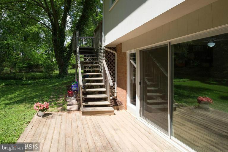 SURREY SQUARE - Residential Lease