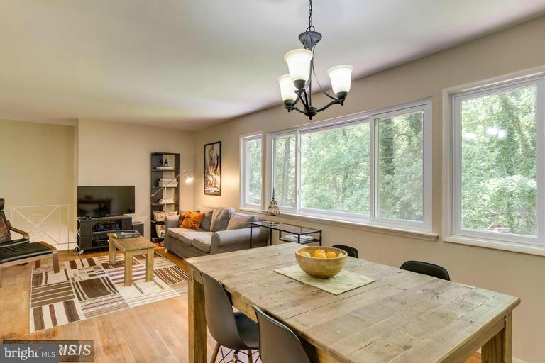 SURREY SQUARE - Residential Lease