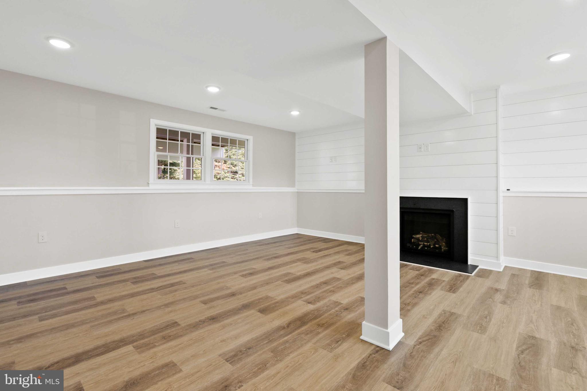 BRENTWOOD PARK - Residential