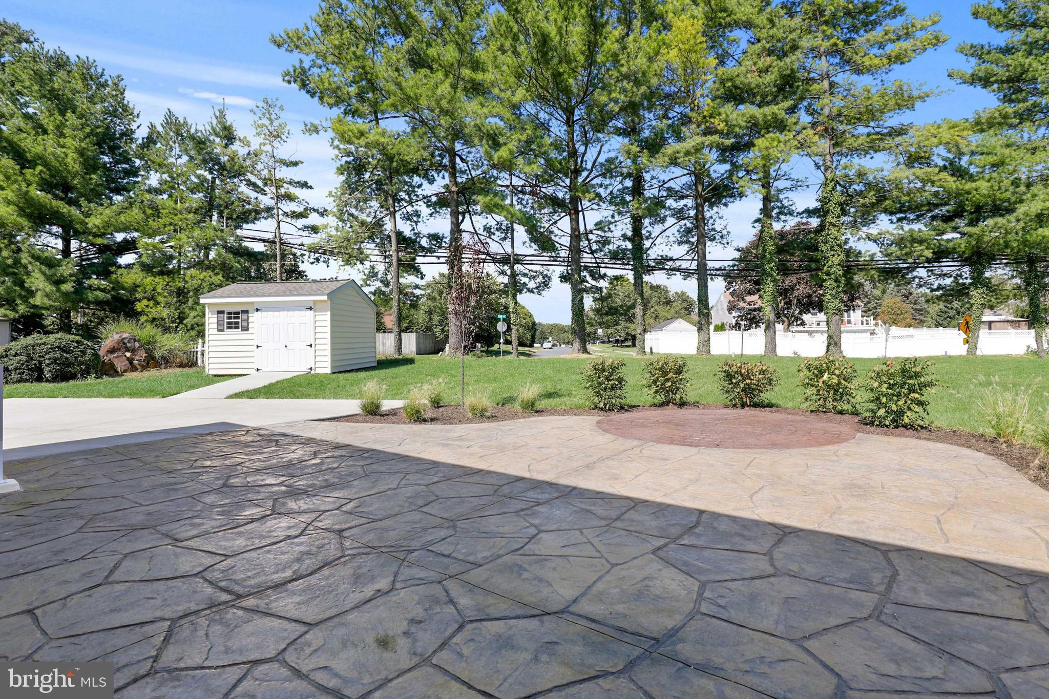 BRENTWOOD PARK - Residential