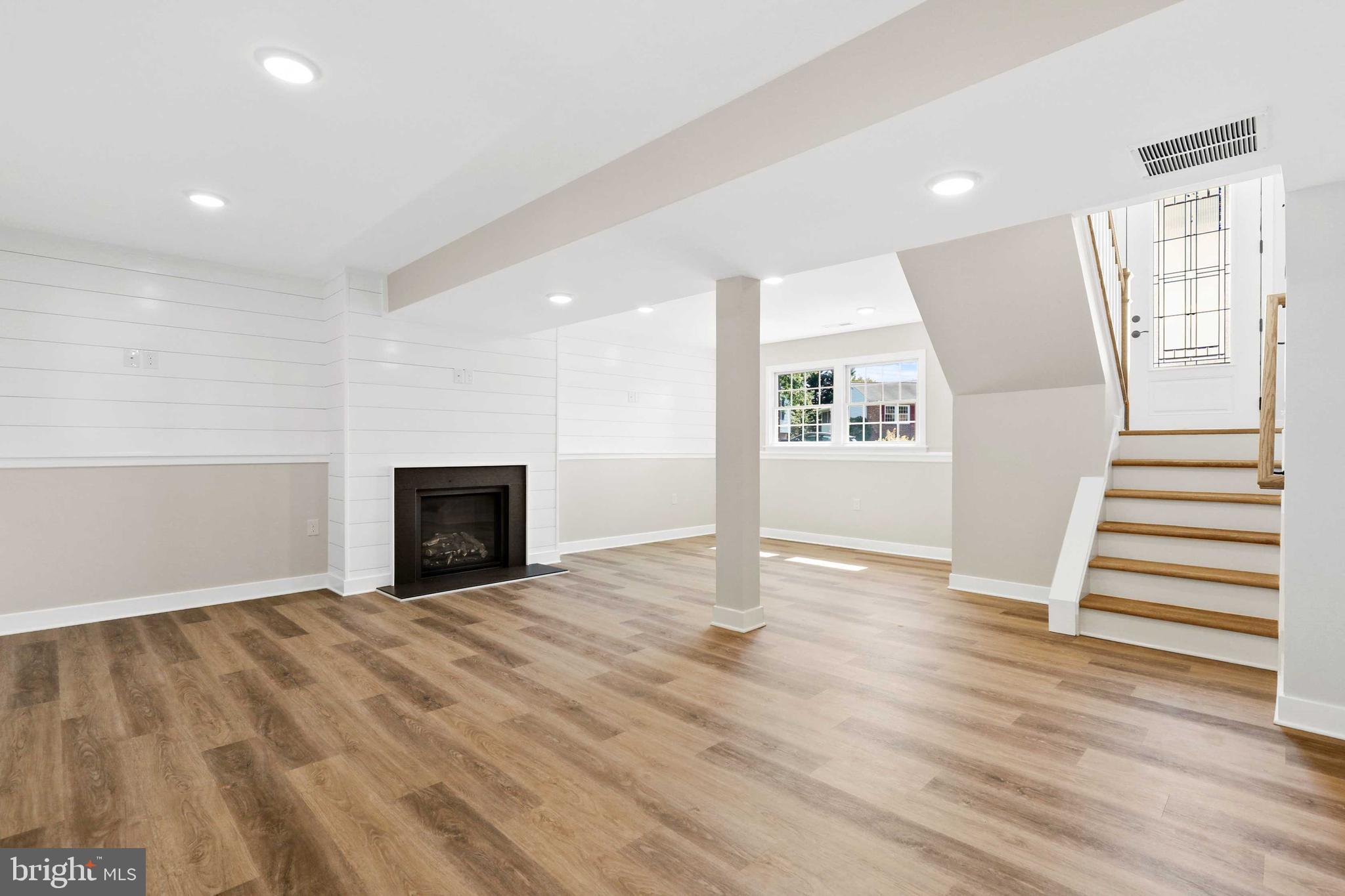 BRENTWOOD PARK - Residential